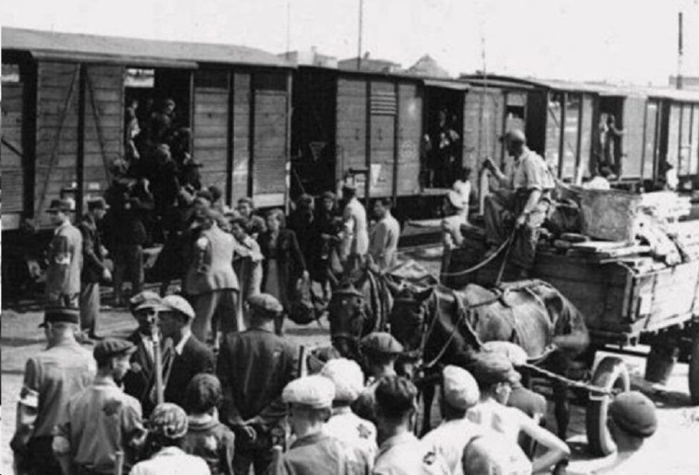 18. -20. Mai 1944: Ein ganzes Volk mit Viehwaggons deportiert. Fast die Hälfte der verschleppten Krymtataren überlebte den Transport nicht (Foto: NEX24).